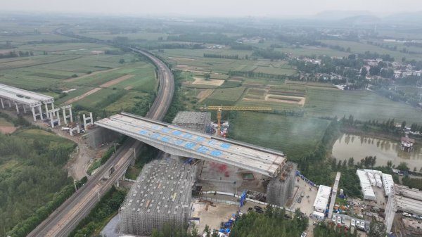 锦富优 跨铁路转体桥的智能“黑科技”
